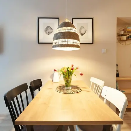 Luciana's Centre Hideout