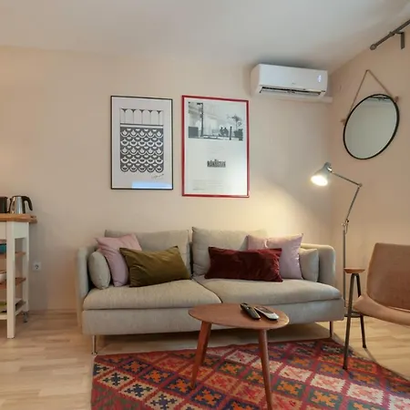 Apartament Luciana's Centre Hideout