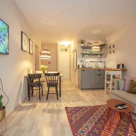 Luciana's Centre Hideout 아파트 *