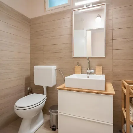 Luciana's Centre Hideout * 자다르