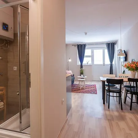 Luciana's Centre Hideout Apartament *