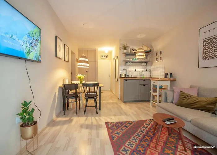 Luciana's Centre Hideout شقة *